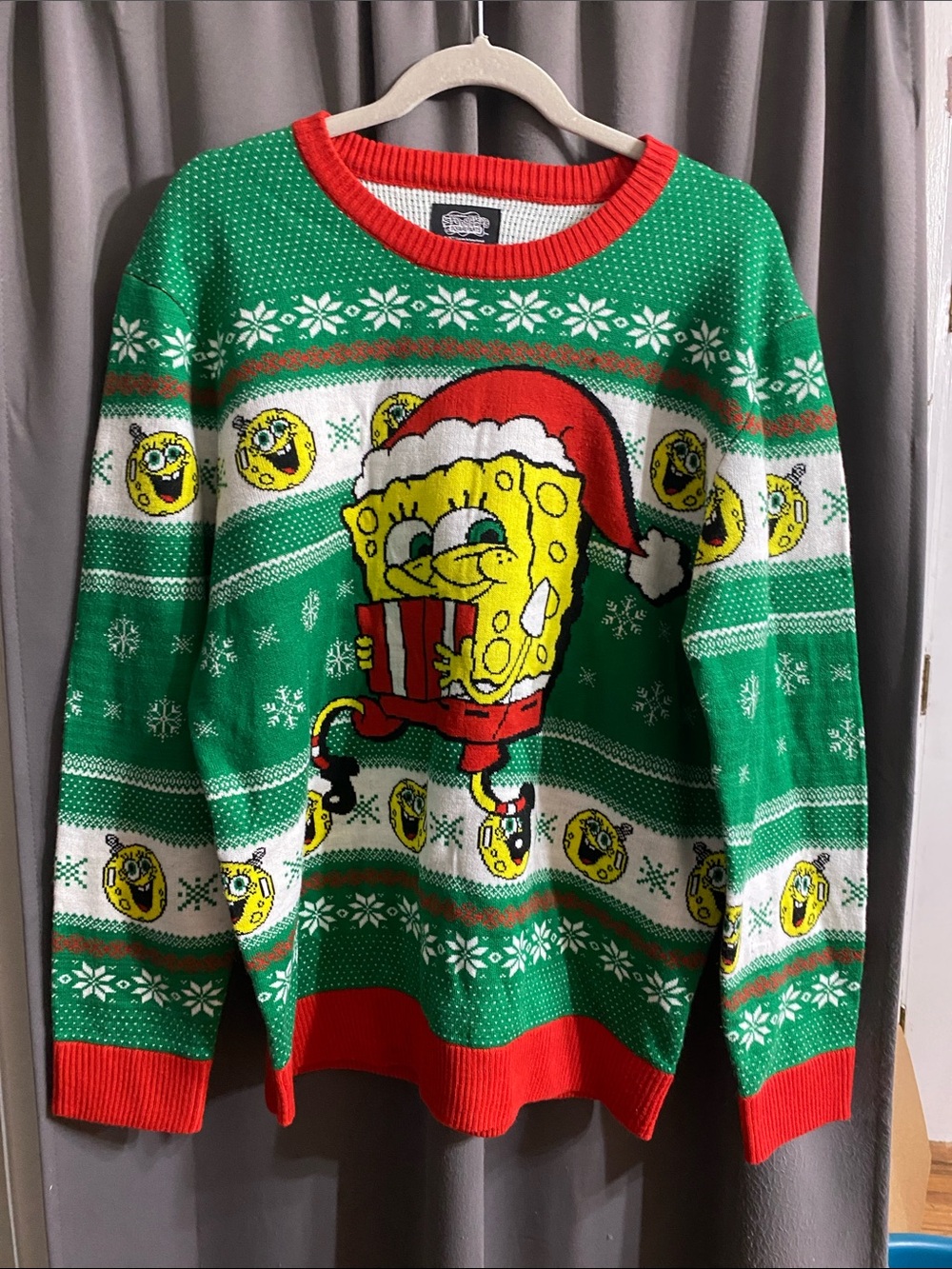 Nickelodeon‎ SpongeBob MENS SIZE XL Green and Red CHRISTMAS Crewneck Sweater